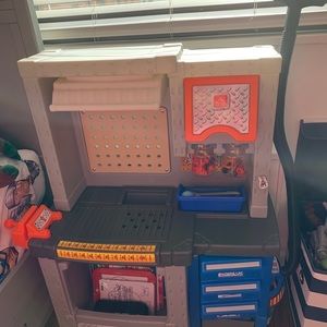 Kids tool bench